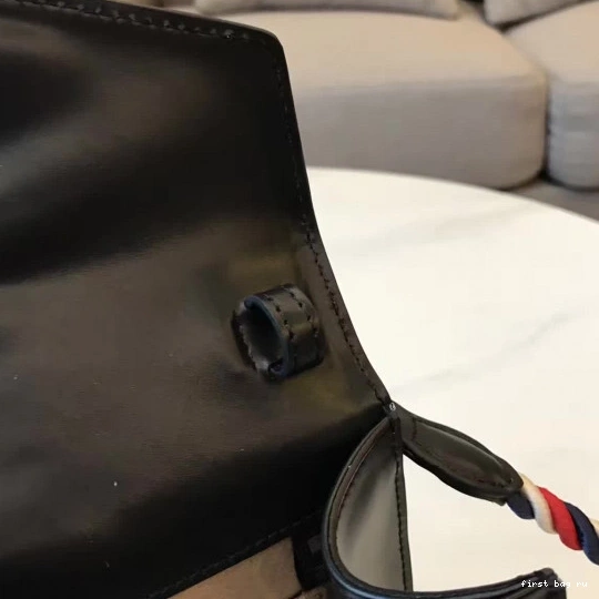 First bag ru Gucci Sylvie 0805